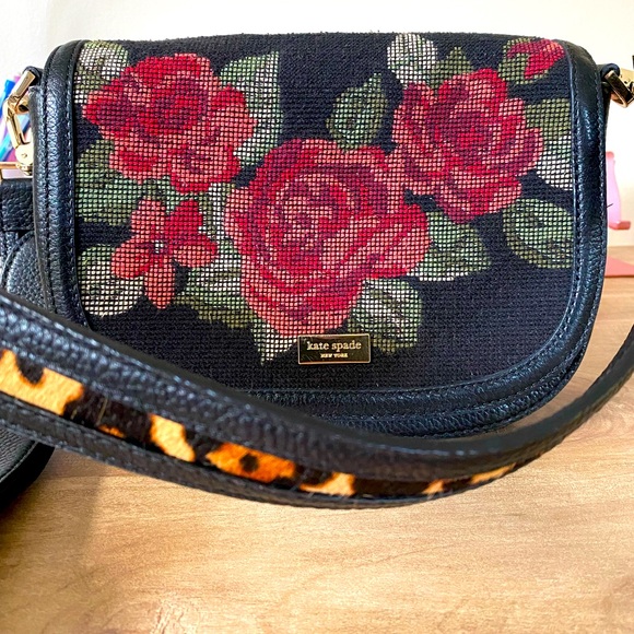 Embroidered Kate Spade purse 👛 - Picture 1 of 4